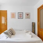 Sunny Retreat Near Market アパート アリカンテ