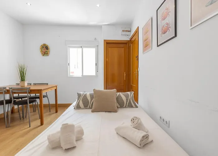 Sunny Retreat Near Market * Alicante