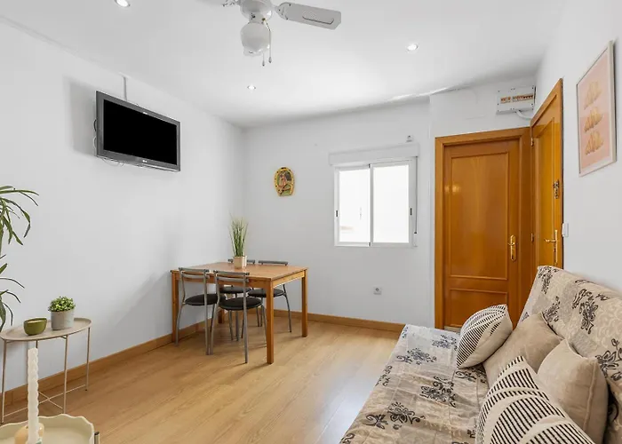 Apartmán Sunny Retreat Near Market *