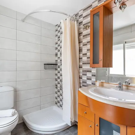 Sunny Retreat Near Market Apartment *